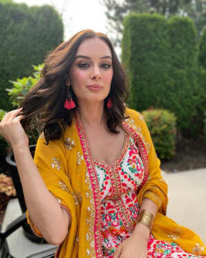 Evelyn Sharma Latest Photos | Picture 1757170