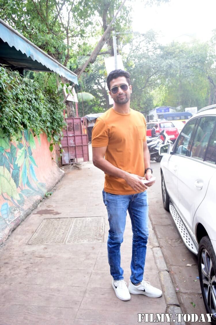 Vicky Kaushal - Photos: Celebs Spotted At Andheri | Picture 1760715