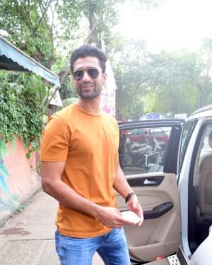 Vicky Kaushal - Photos: Celebs Spotted At Andheri | Picture 1760716