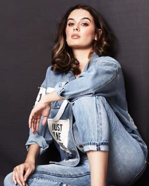 Evelyn Sharma Latest Photos | Picture 1740320
