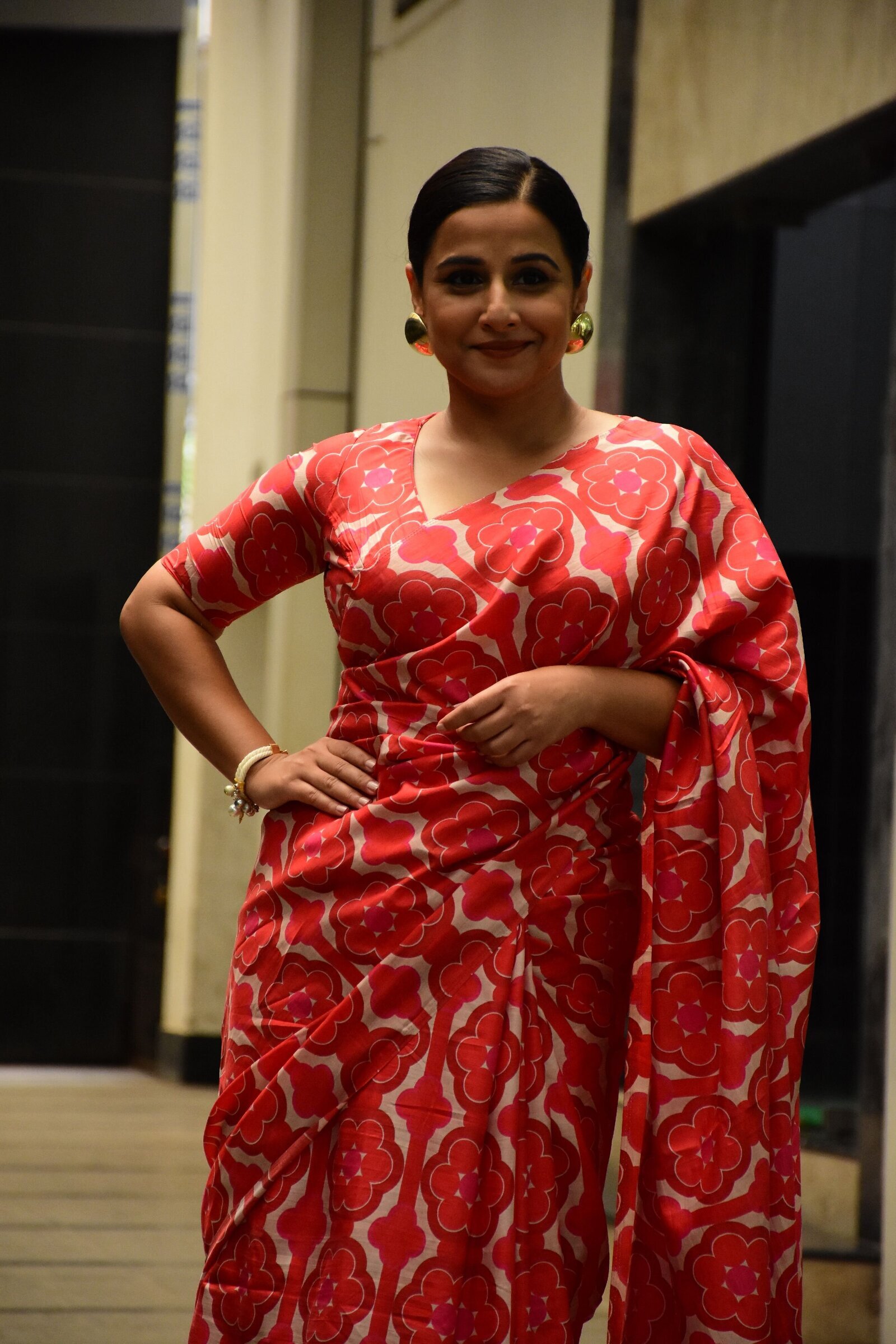 Photos: Vidya Balan Spotted At Siddharth Roy Kapoor's Office | Picture 1745298