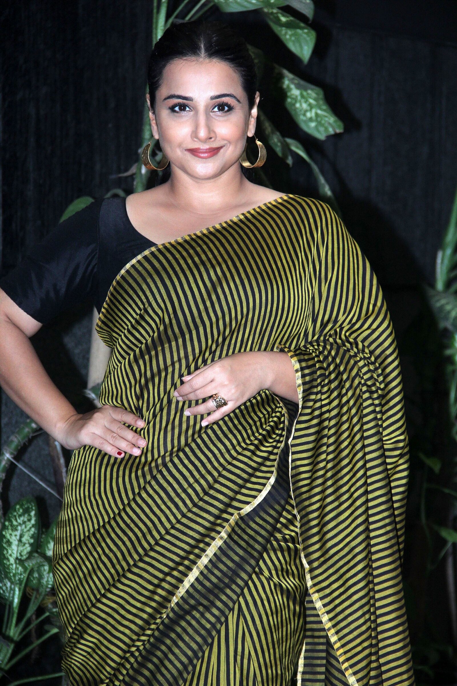 Photos: Vidya Balan Spotted At Siddharth Roy Kapoor's Office | Picture 1745396