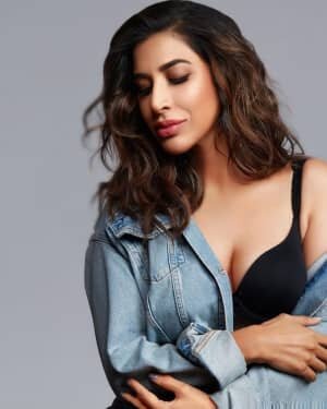 Sophie Choudry Latest Photos | Picture 1745704