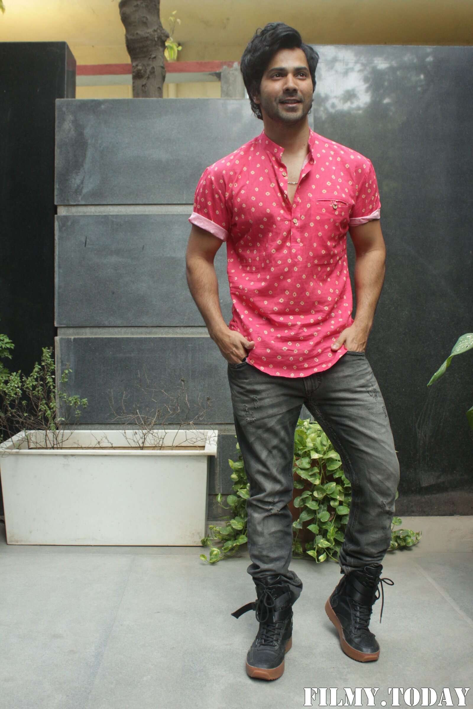 Varun Dhawan - Photos: Promotion Of Film Coolie No 1 At Pooja Films Office | Picture 1750966