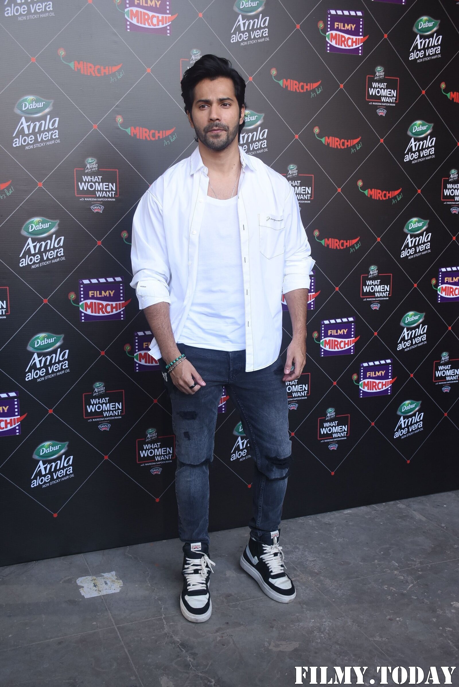 Varun Dhawan - Photos: Promotion Of Film Coolie No 1 At Mehboob Studio | Picture 1751086