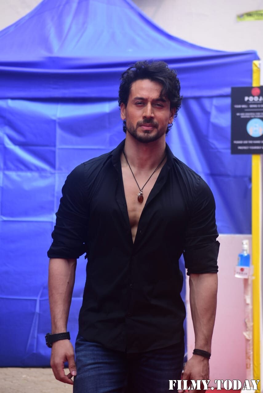 Photos: Tiger Shroff On Location Shoot At Mehboob Studio In Bandra | Picture 1750572