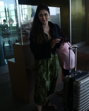 Warina Hussain - Photos: Celebs Spotted At Airport | Picture 1782871