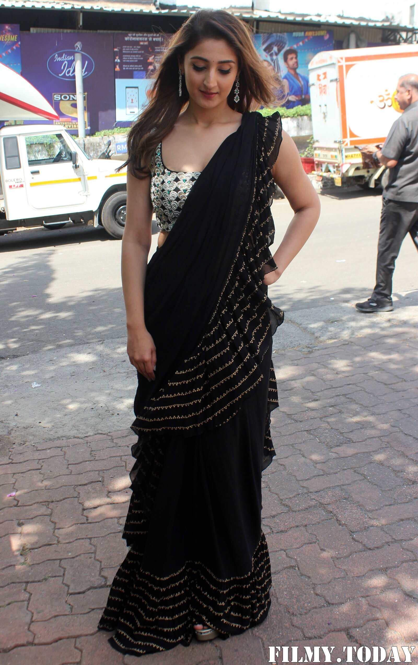 Dhvani Bhanushali - Photos: Celebs On The Sets Of Indian Idol At Filmcity | Picture 1786754