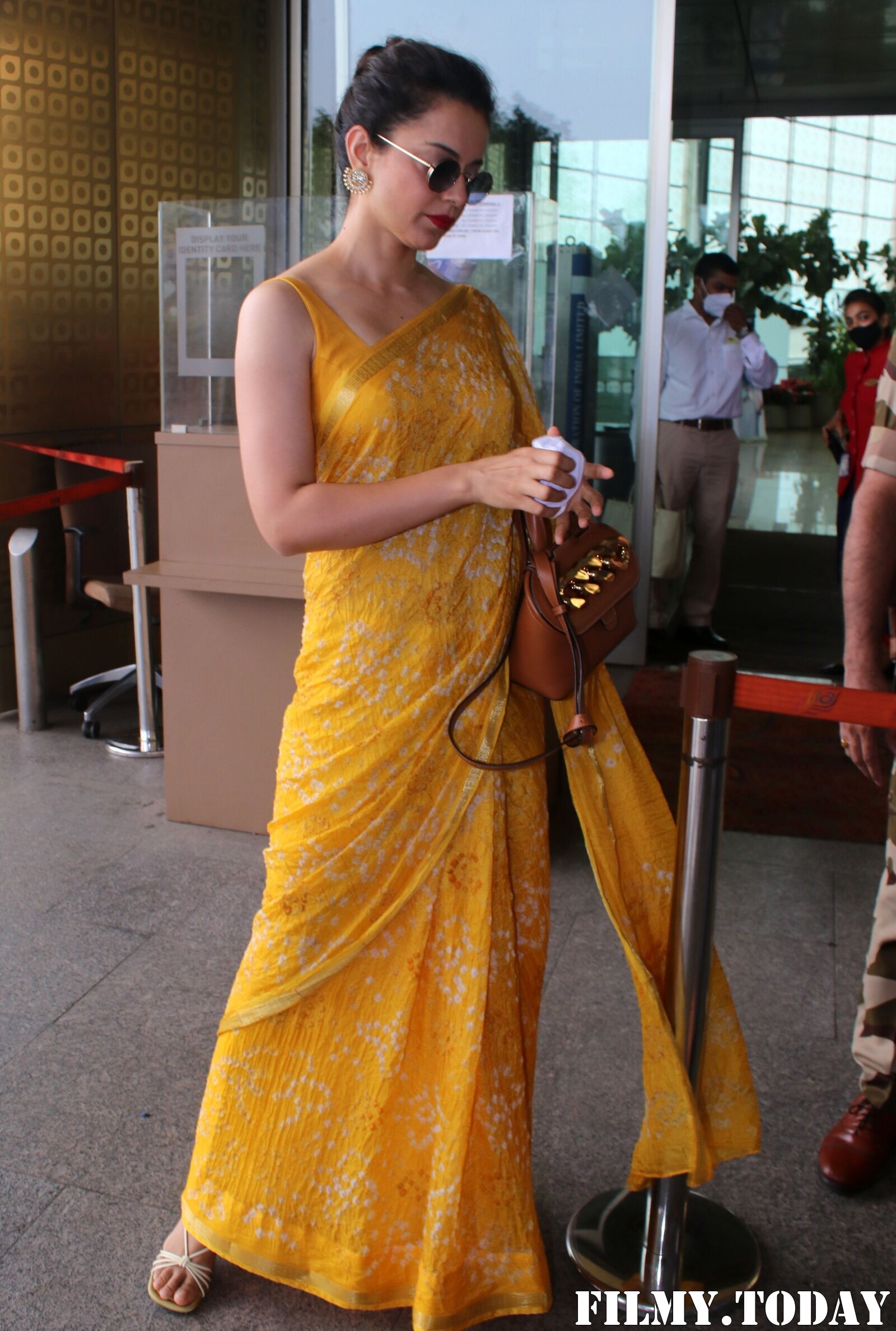 Kangana Ranaut - Photos: Celebs Spotted At Airport | Picture 1790079