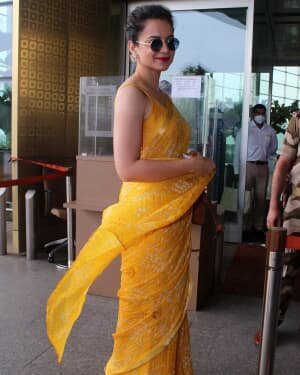 Kangana Ranaut - Photos: Celebs Spotted At Airport | Picture 1790085