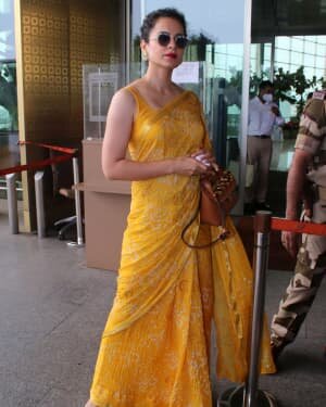 Kangana Ranaut - Photos: Celebs Spotted At Airport | Picture 1790087