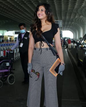 Divinaa Thackur - Photos: Celebs Spotted At Airport | Picture 1789063