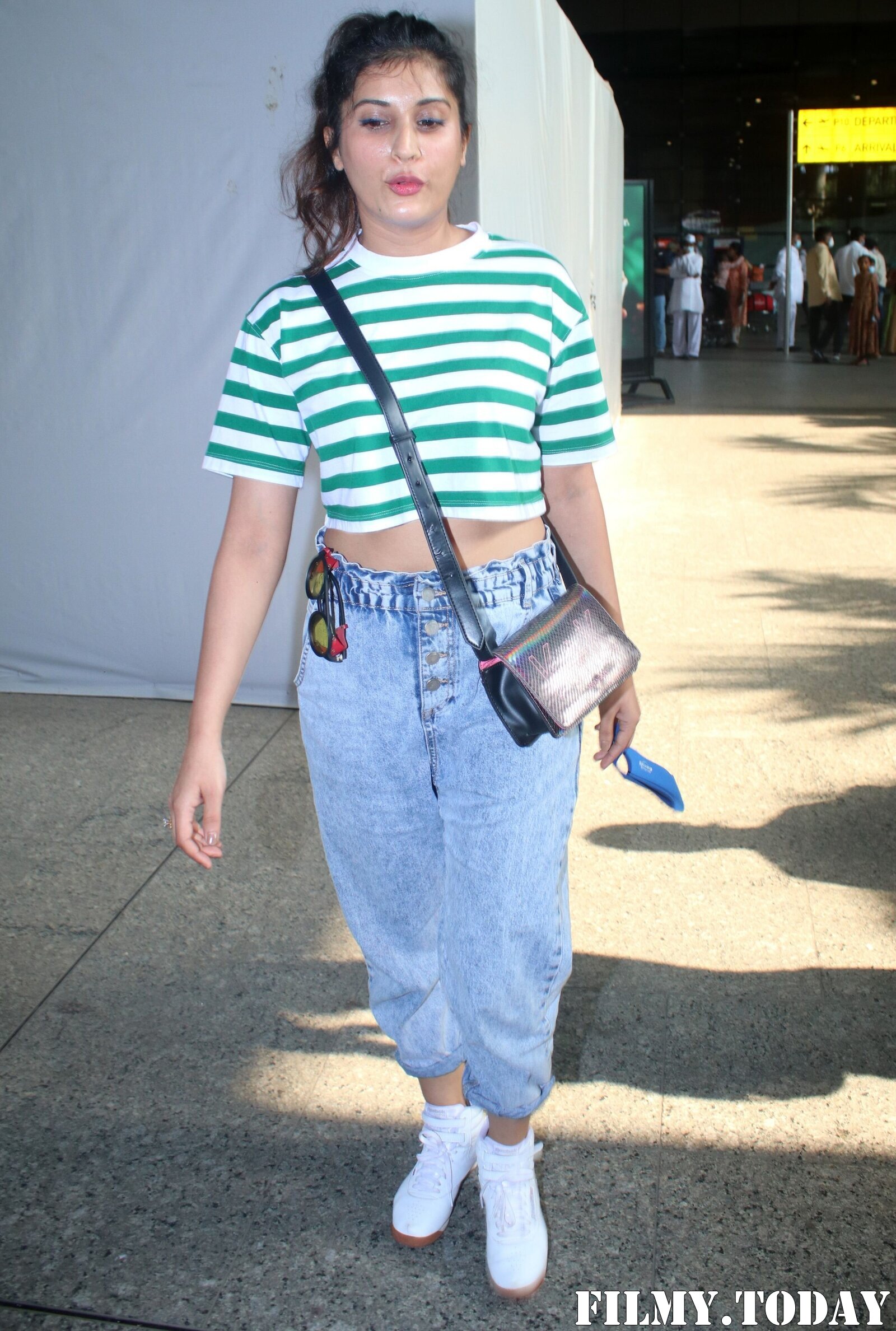 Divinaa Thackur - Photos: Celebs Spotted At Airport | Picture 1791158