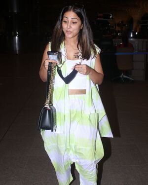 Hina Khan - Photos: Celebs Spotted At Airport | Picture 1820681