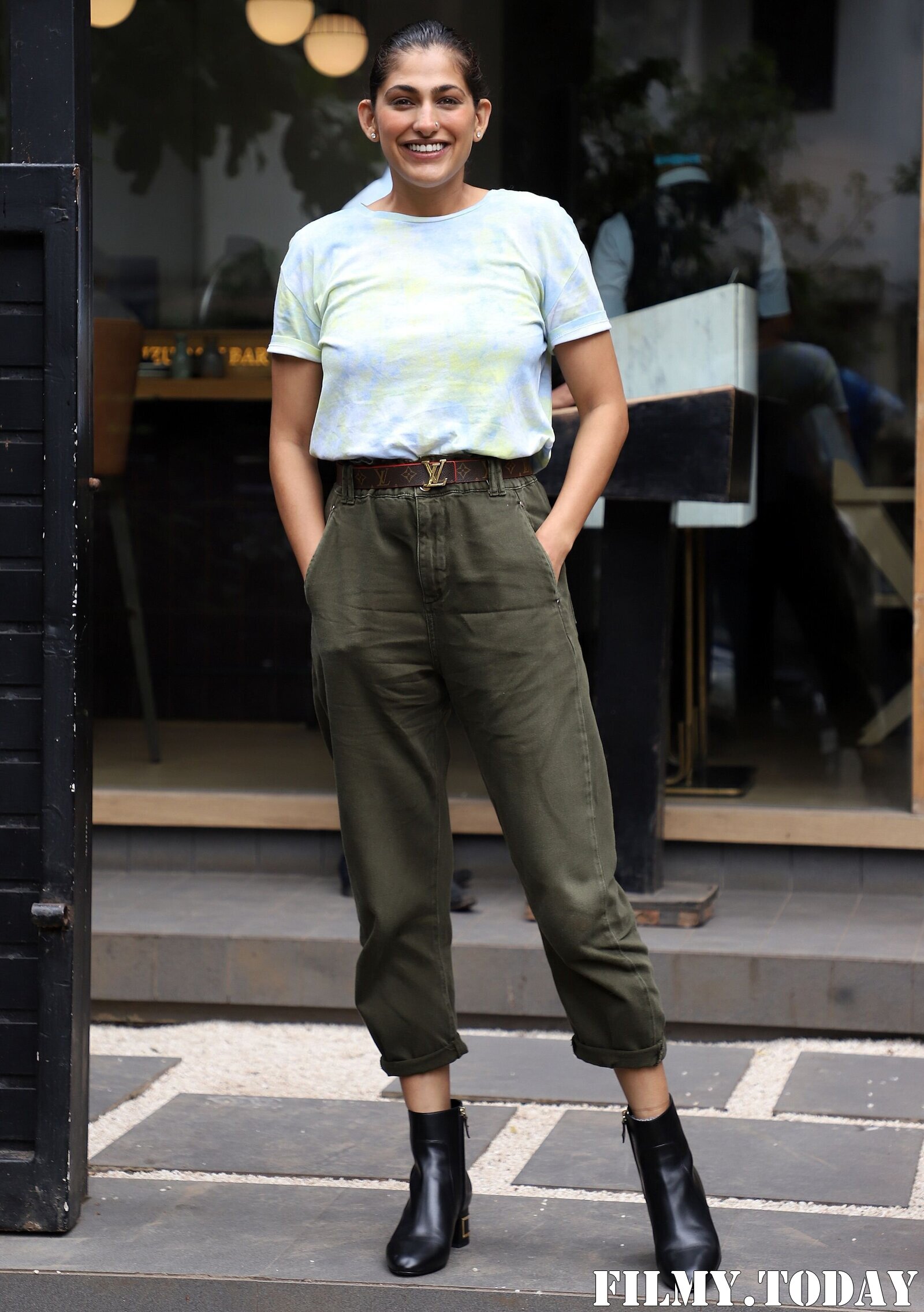Kubbra Sait - Photos: Celebs Spotted At Bandra | Picture 1820895