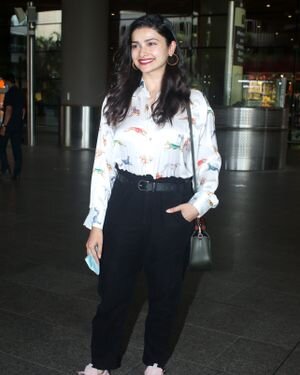Prachi Desai - Photos: Celebs Spotted At Airport | Picture 1821168