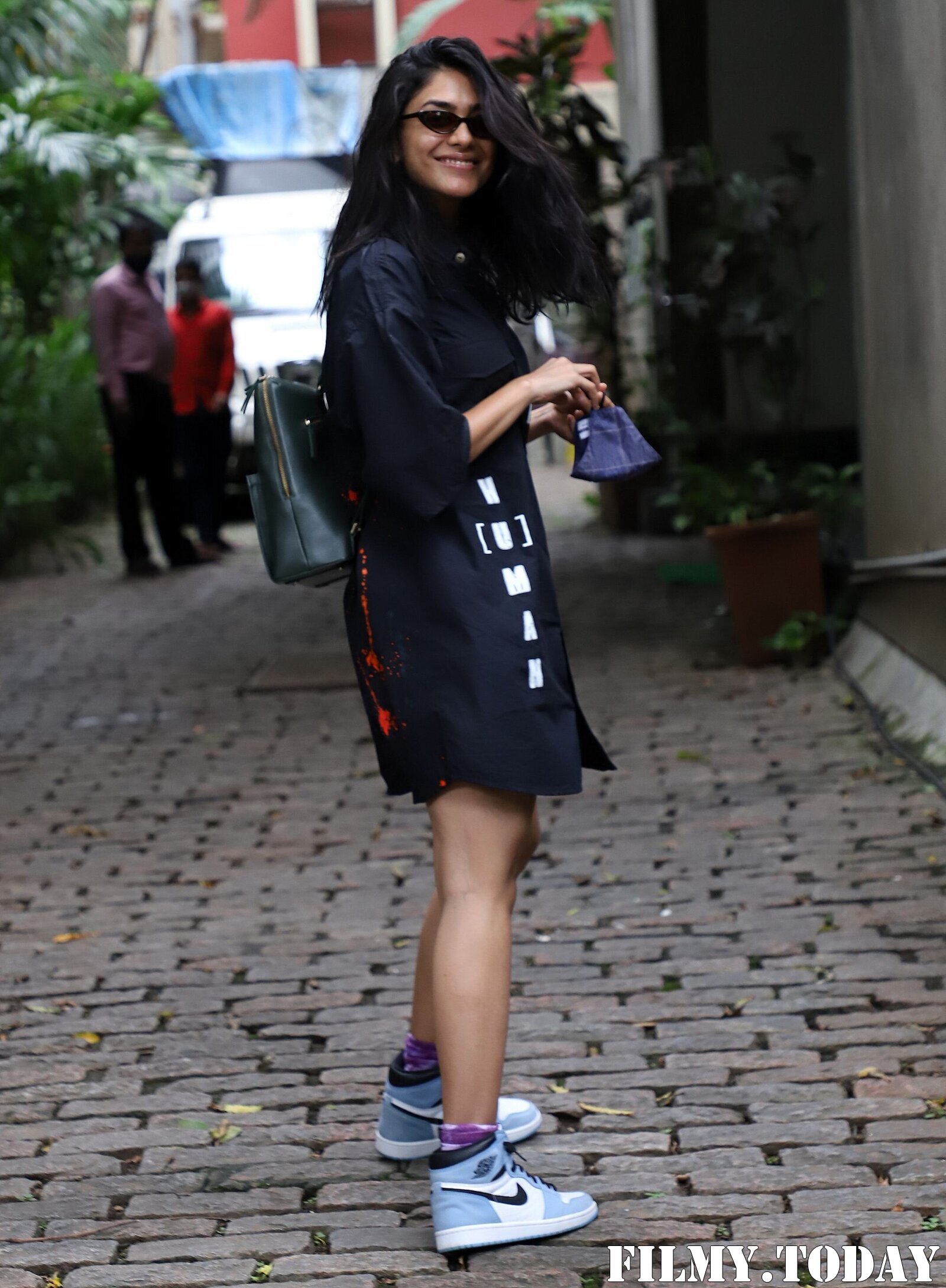 Mrunal Thakur - Photos: Celebs Spotted At Bandra | Picture 1822714