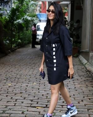 Mrunal Thakur - Photos: Celebs Spotted At Bandra | Picture 1822720