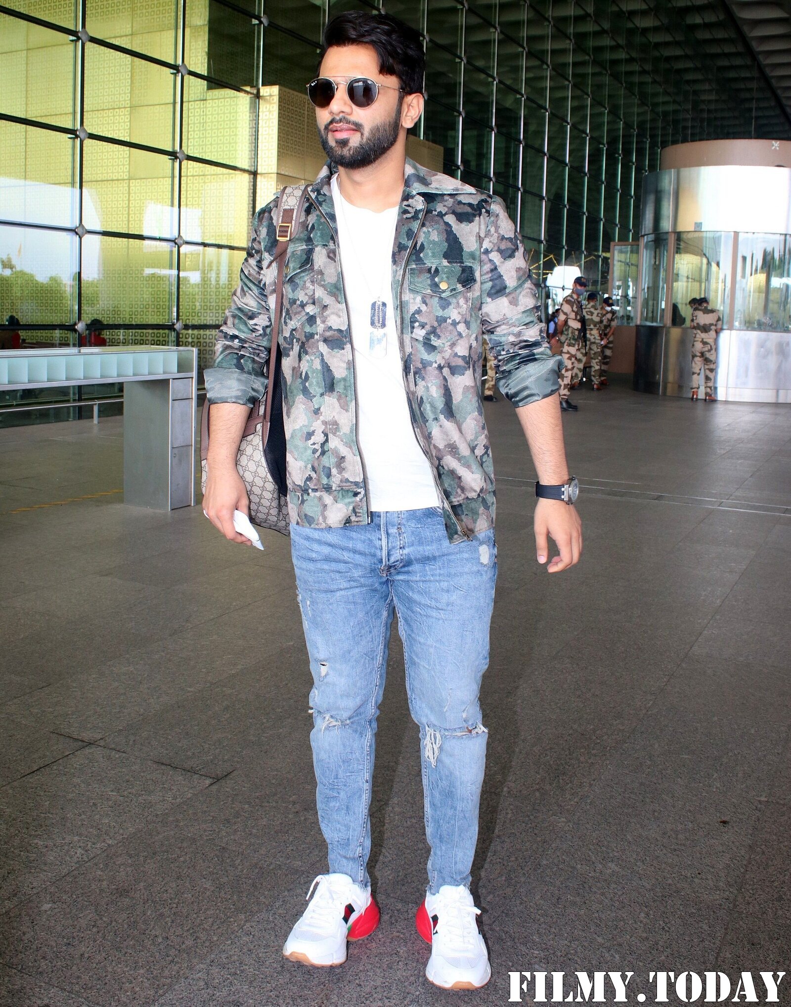 Rahul Vaidya - Photos: Celebs Spotted At Airport | Picture 1823586