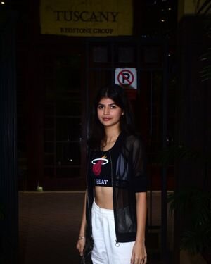 Anjini Dhawan - Photos: Celebs Spotted At Bandra | Picture 1824825