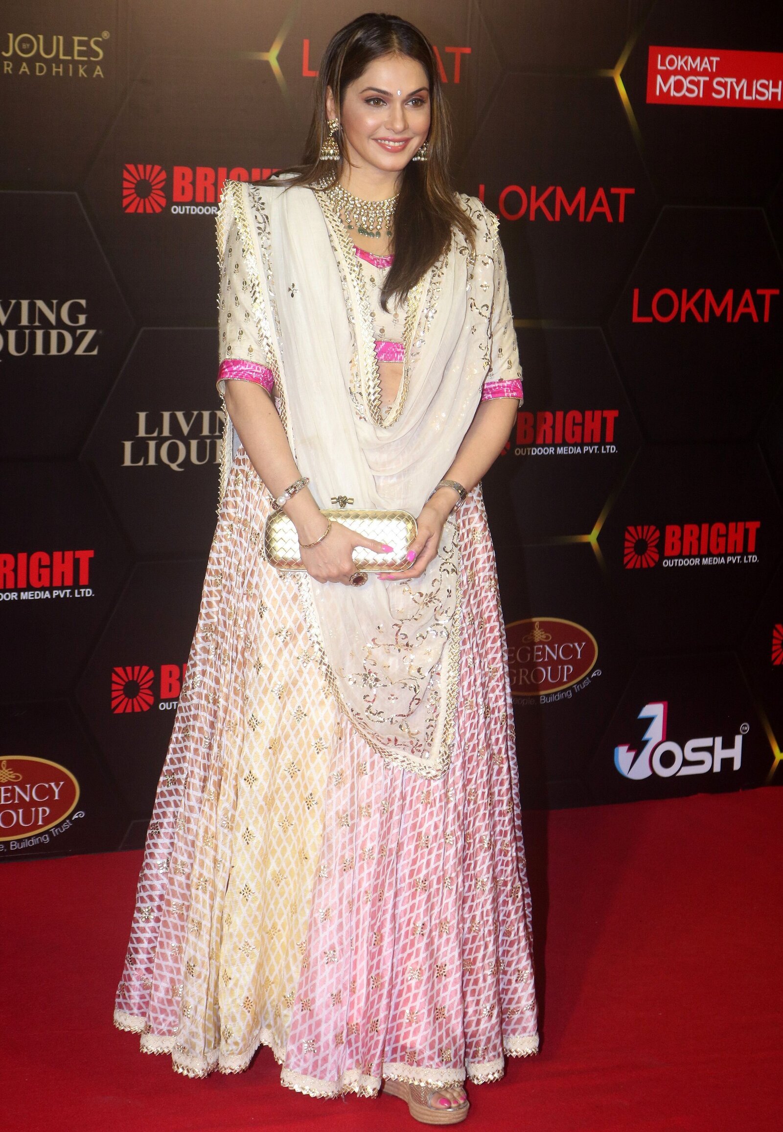 Isha Koppikar - Photos: Celebs At The Lokmat Most Stylish Awards 2021 | Picture 1845777