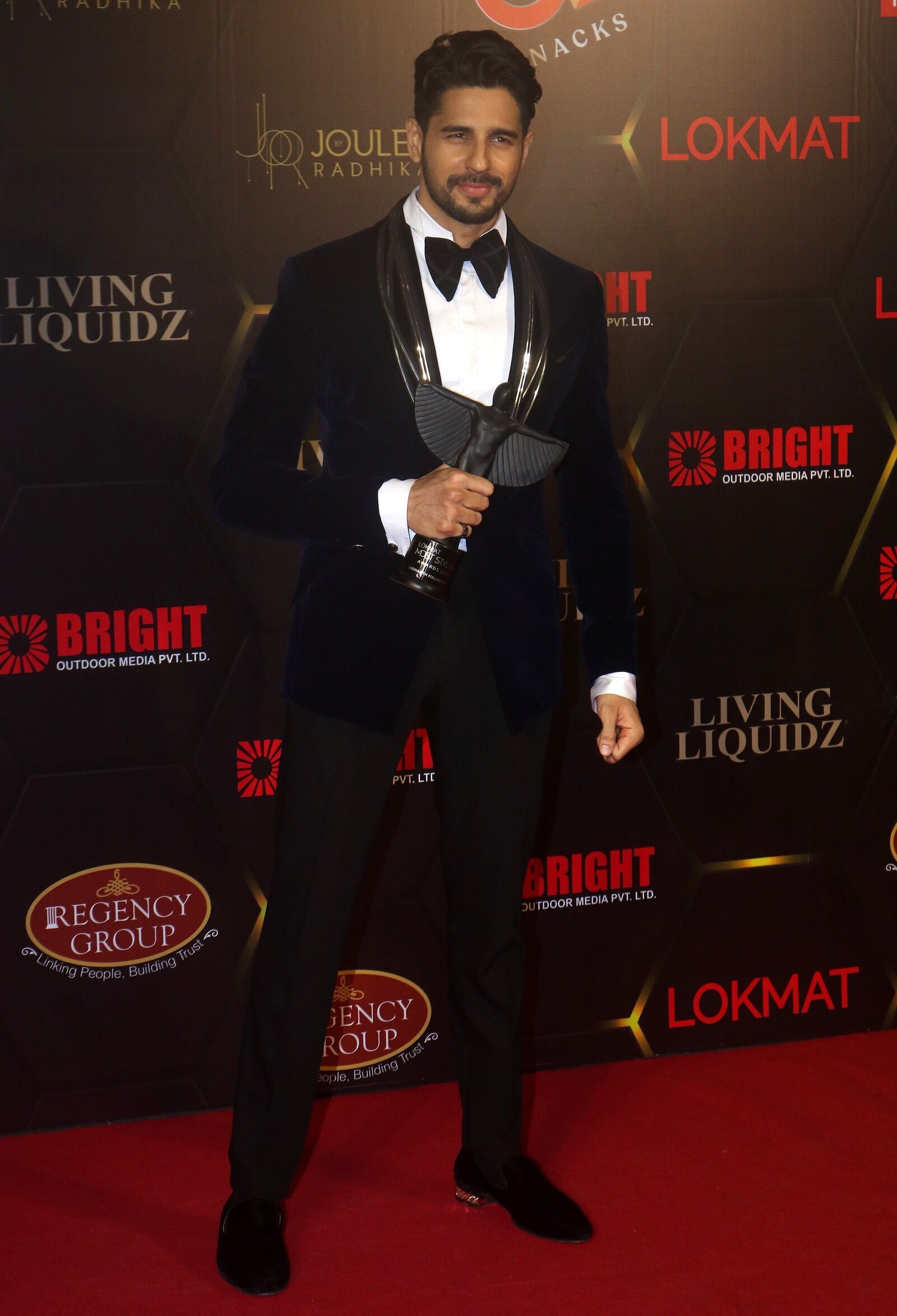 Sidharth Malhotra - Photos: Celebs At The Lokmat Most Stylish Awards 2021 | Picture 1845718