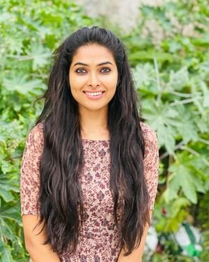 Divi Vadthya Latest Photos | Picture 1847935