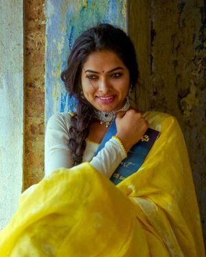 Divi Vadthya Latest Photos | Picture 1847854