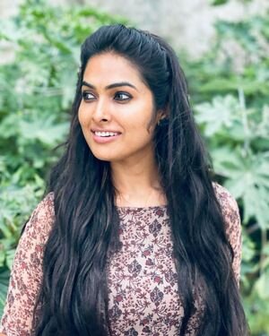 Divi Vadthya Latest Photos | Picture 1847931