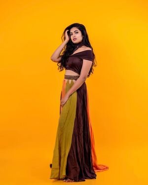 Divi Vadthya Latest Photos | Picture 1847883