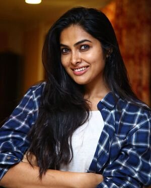 Divi Vadthya Latest Photos | Picture 1847945