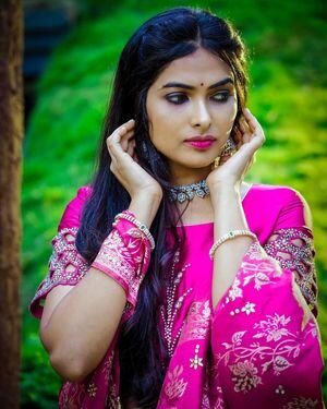 Divi Vadthya Latest Photos | Picture 1847946