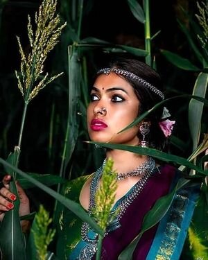 Divi Vadthya Latest Photos | Picture 1847880