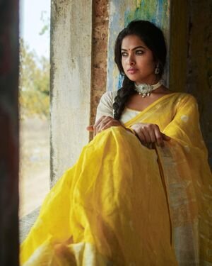 Divi Vadthya Latest Photos | Picture 1847855