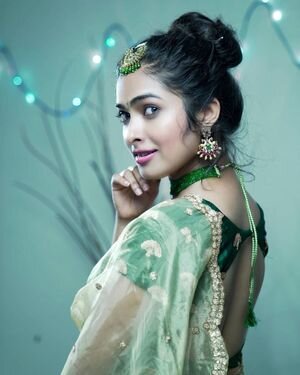 Divi Vadthya Latest Photos | Picture 1847815