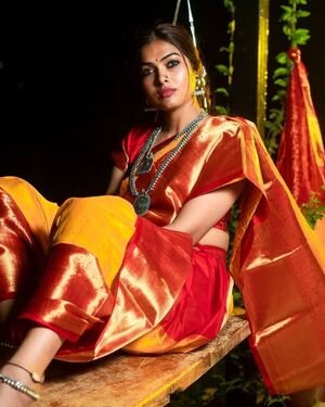 Divi Vadthya Latest Photos | Picture 1847870