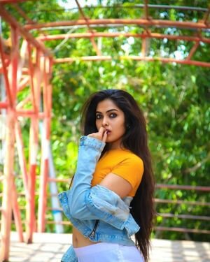 Divi Vadthya Latest Photos | Picture 1847806