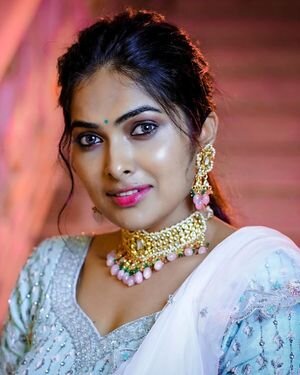 Divi Vadthya Latest Photos | Picture 1847958