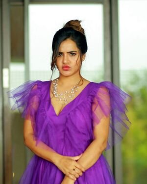 Ashu Reddy Latest Photos | Picture 1849836