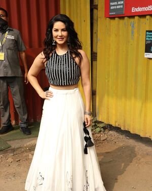 Sunny Leone - Photos: Promotion Of Song 'Madhuban' At Bigg Boss | Picture 1849874