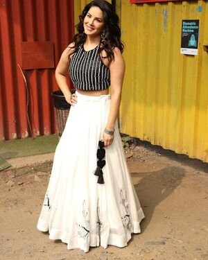Sunny Leone - Photos: Promotion Of Song 'Madhuban' At Bigg Boss | Picture 1849873