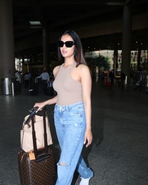 Sonal Chauhan - Photos: Celebs Spotted At Airport | Picture 1849891