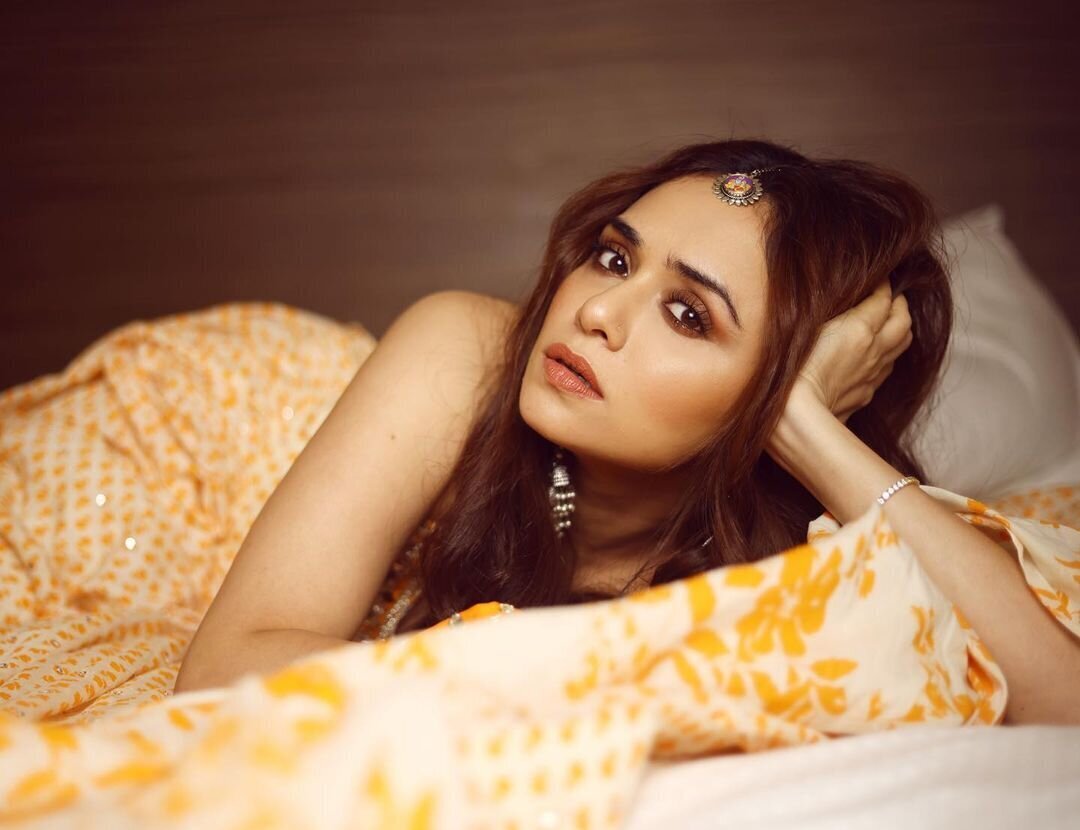 Amruta Khanvilkar Latest Photos | Picture 1850056