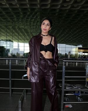 Neha Bhasin - Photos: Celebs Spotted At Airport | Picture 1850744