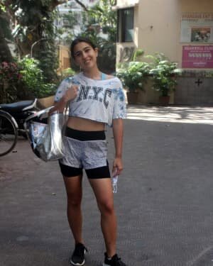 Sara Ali Khan - Photos: Celebs Spotted At Bandra | Picture 1771313