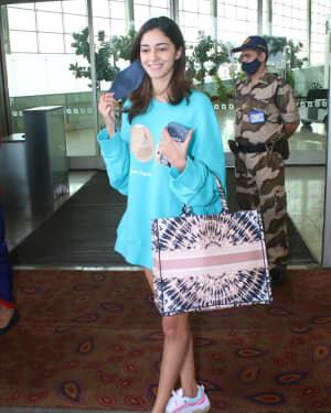 Ananya Panday - Photos: Celebs Spotted At Airport | Picture 1778022
