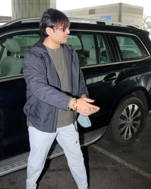 Vivek Oberoi - Photos: Celebs Spotted At Airport | Picture 1765998