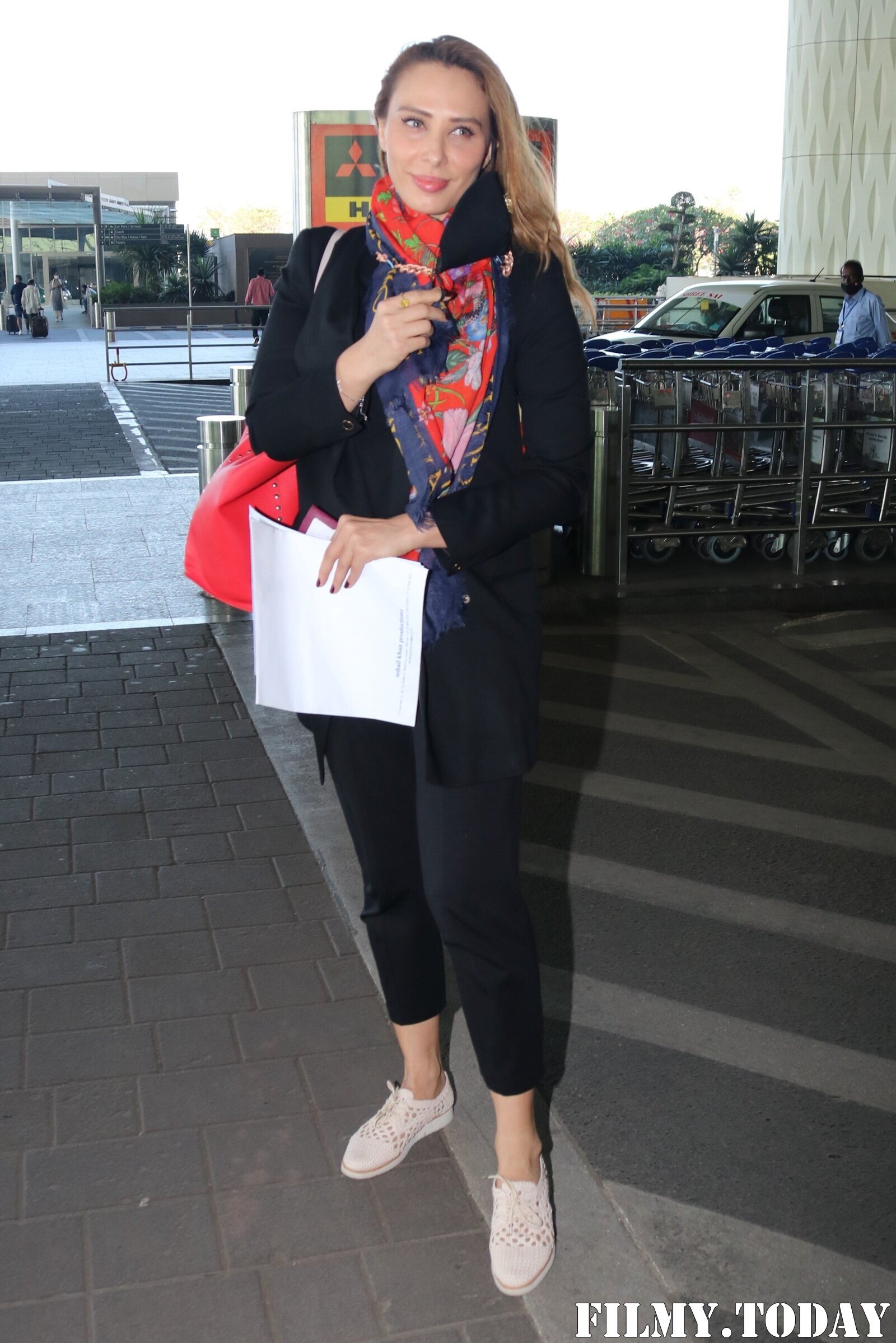 Lulia Vantur - Photos: Celebs Spotted At Airport | Picture 1768681