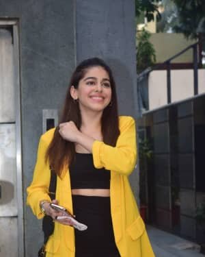 Photos: Alaya Furniturewala Spotted At Pooja Entertainment Office | Picture 1770645