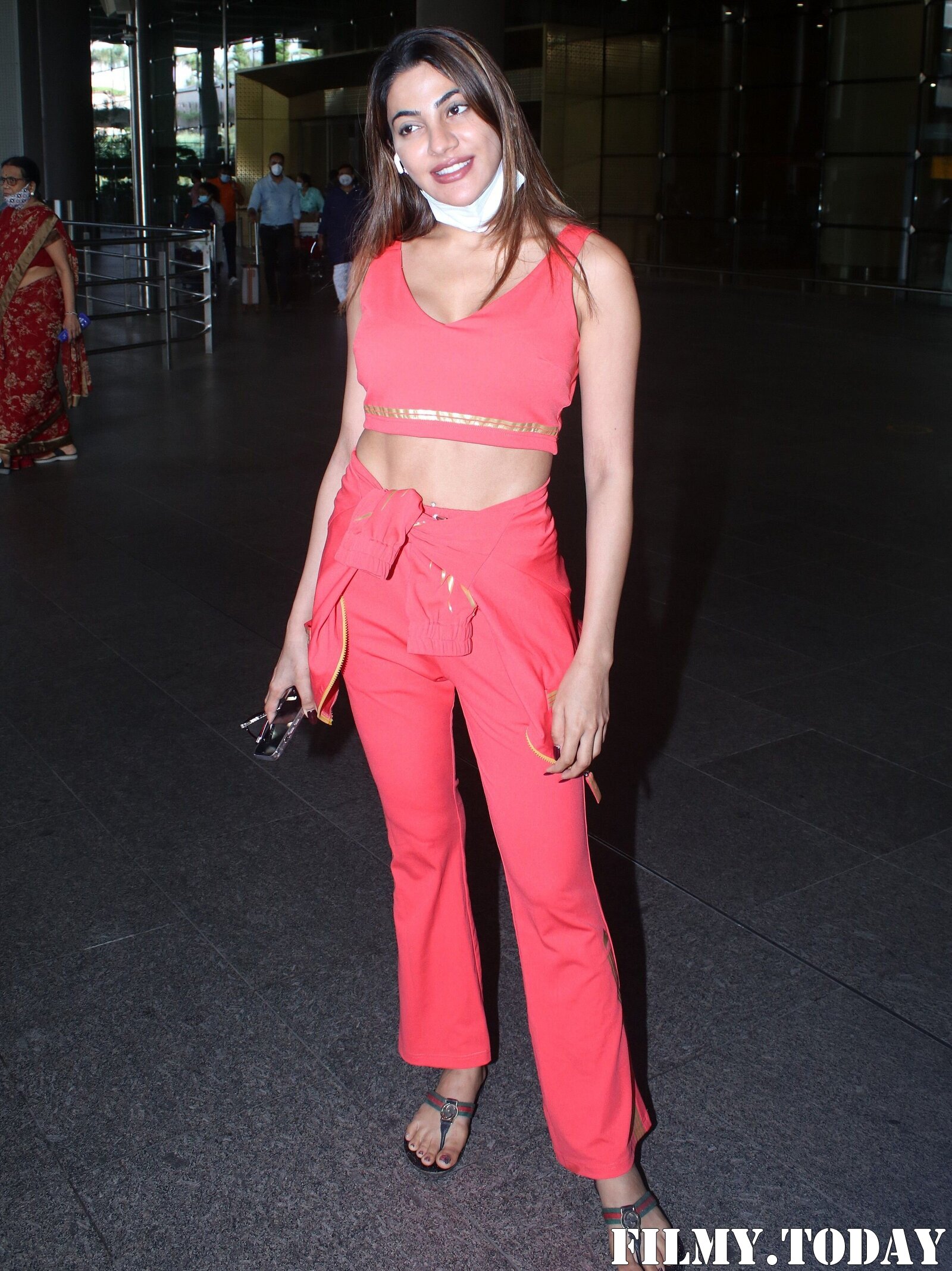 Nikki Tamboli - Photos: Celebs Spotted At Airport | Picture 1811401